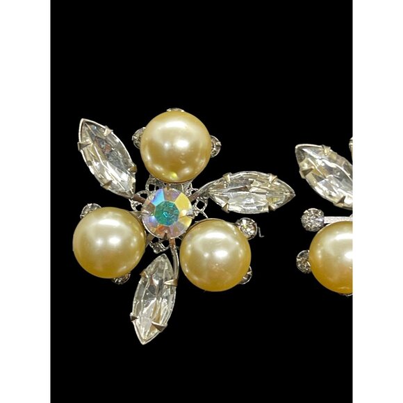 Vtg. Judy Lee Statement Rhinestone AB Crystal Faux Pearl Clip Earrings Signed - Picture 4 of 6